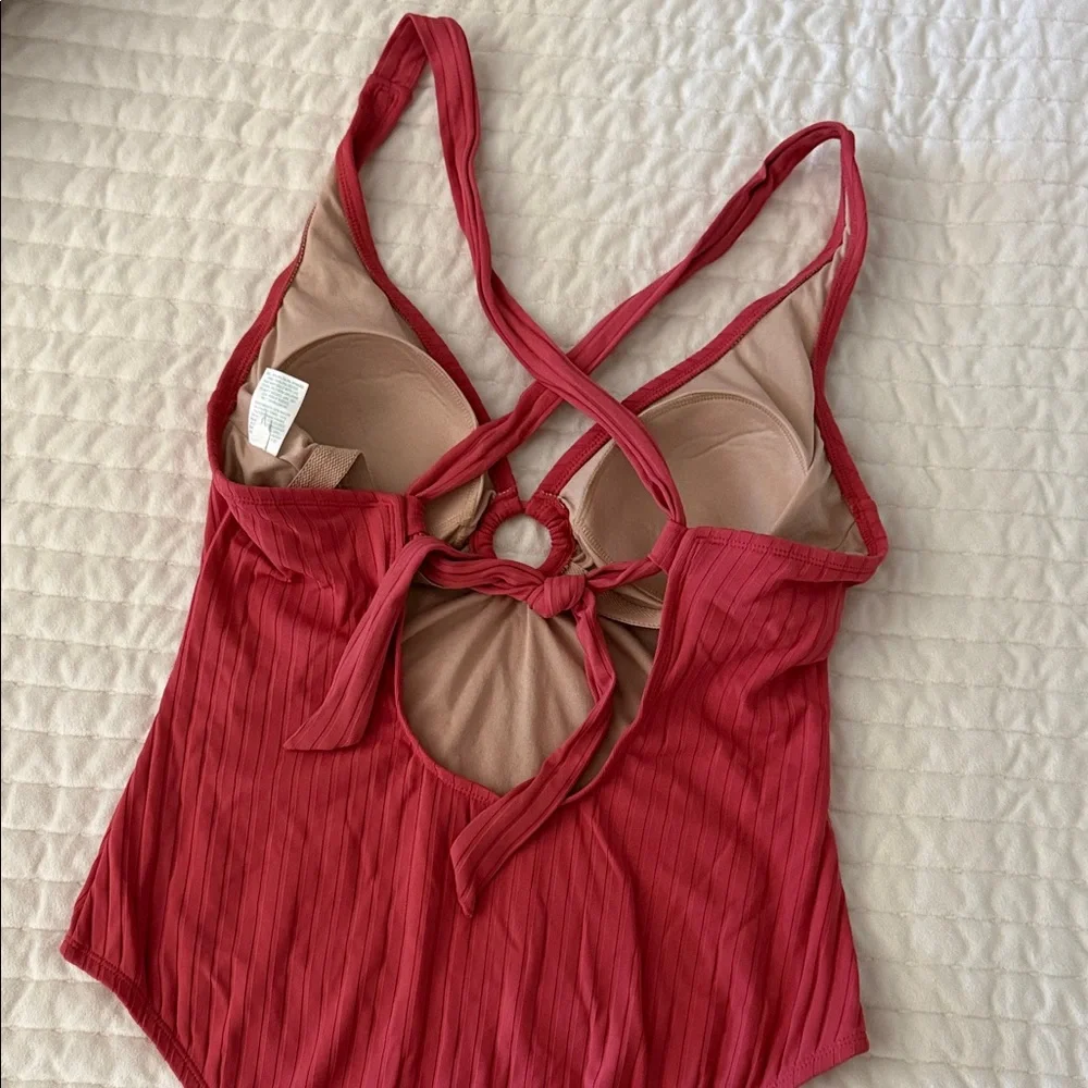 Kona Sol Pink-Red Ribbed One-Piece Swimsuit with Front Ring - Picture 2 of 3